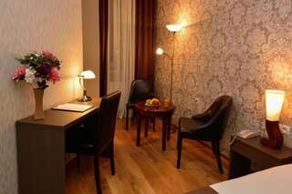 Отель Hotel Diamond Dat Exx company Тбилиси Стандартный двухместный номер с 2 отдельными кроватями-14